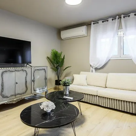 Апартаменты Louloudis Complex