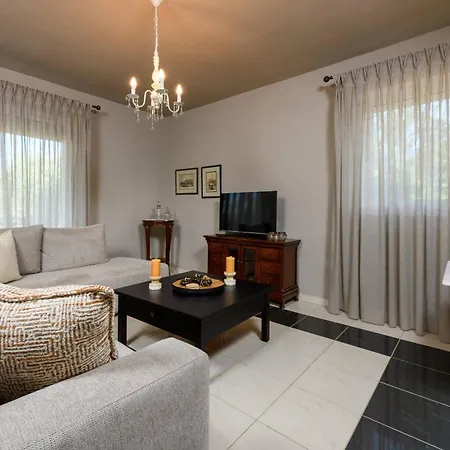 Apartment Louloudis Complex