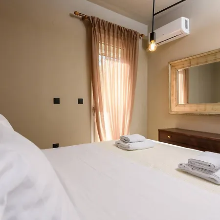 Louloudis Complex Apartment