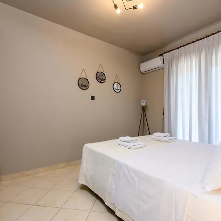 Apartment Louloudis Complex *