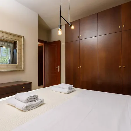 Louloudis Complex * Limenas (Thasos)