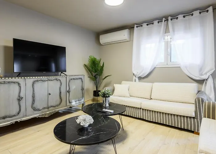 Apartment Louloudis Complex