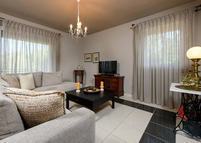 Apartment Louloudis Complex