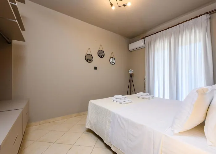 Apartment Louloudis Complex *